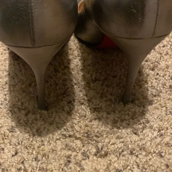 Christian Louboutin pumps - Picture 3 of 8